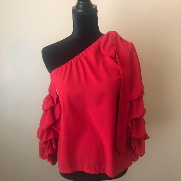 Red One shoulder top with ruffled sleeves - Picture 3 of 3